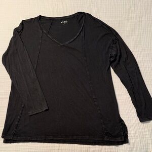 Wonderly Black V-Neck Long Sleeve Tee